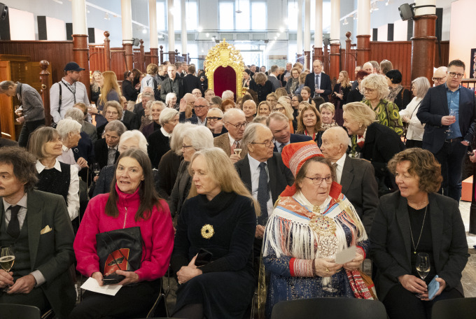 Many of those invited to the opening are practitioners of one of the 26 crafts represented in the exhibition. Photo: Øivind Möller Bakken, The Royal Collections